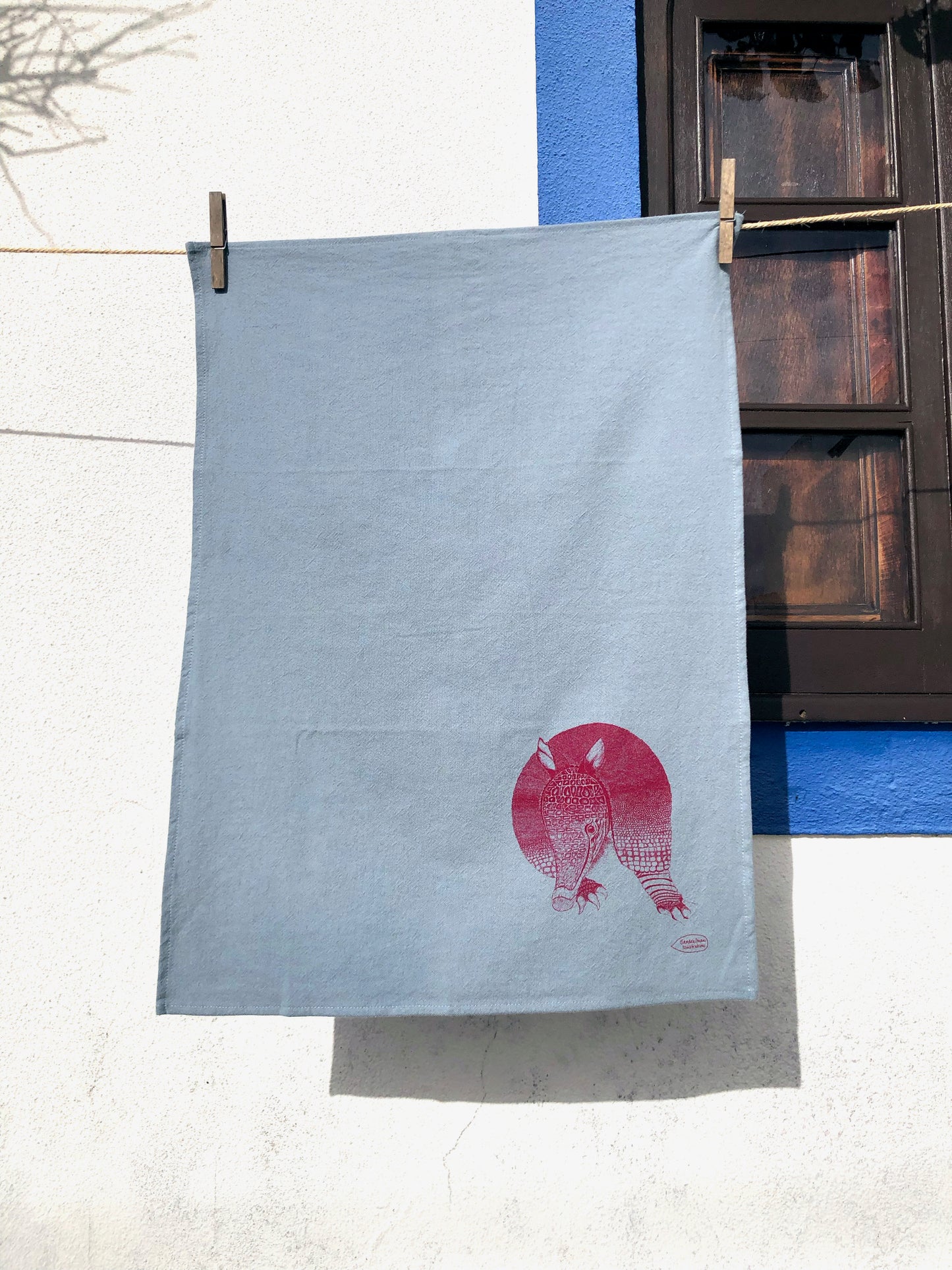 Tea Towel - Geschirrtuch - Gautier, the Armadillo from Kathmandu